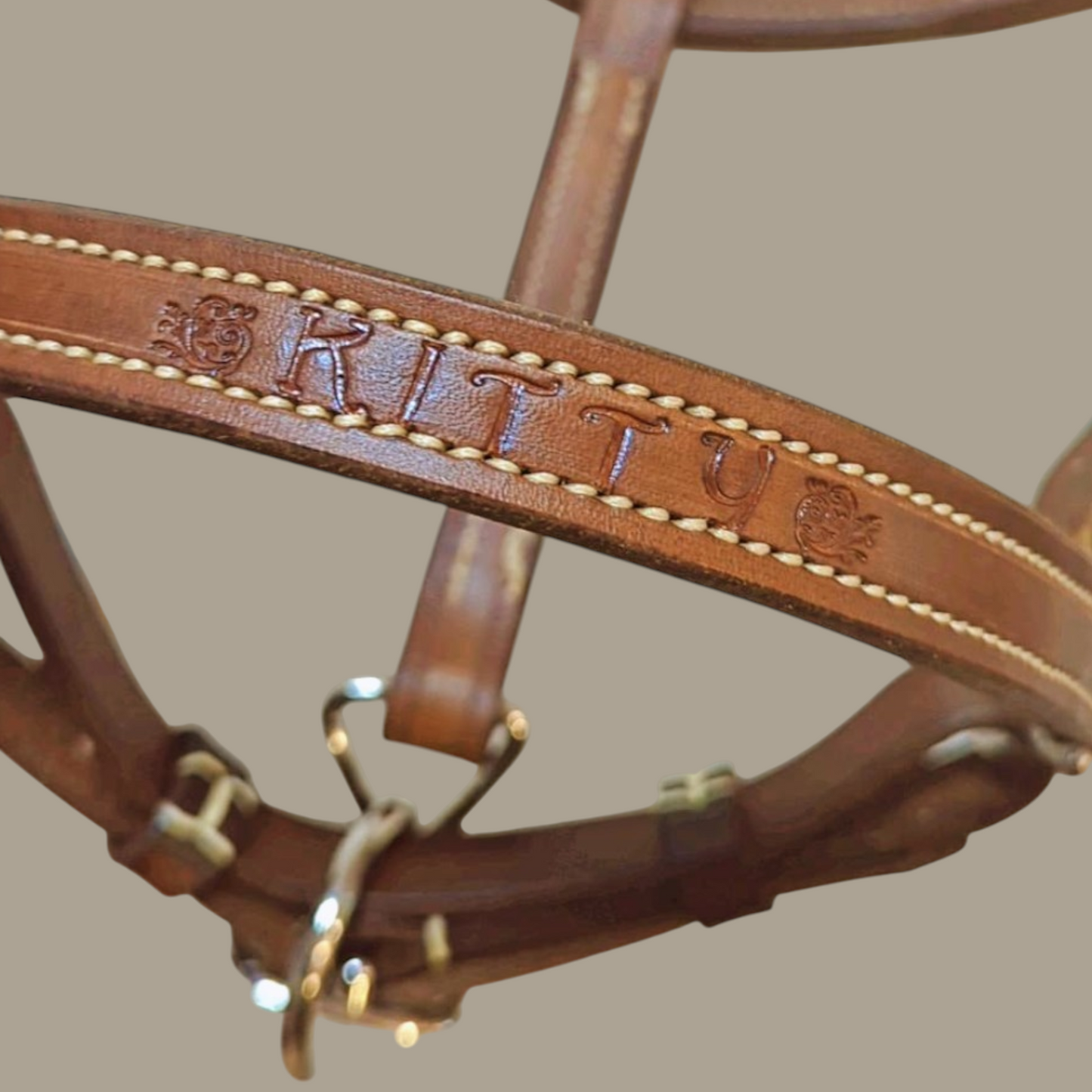Personalisiertes Lederhalfter "Mae"